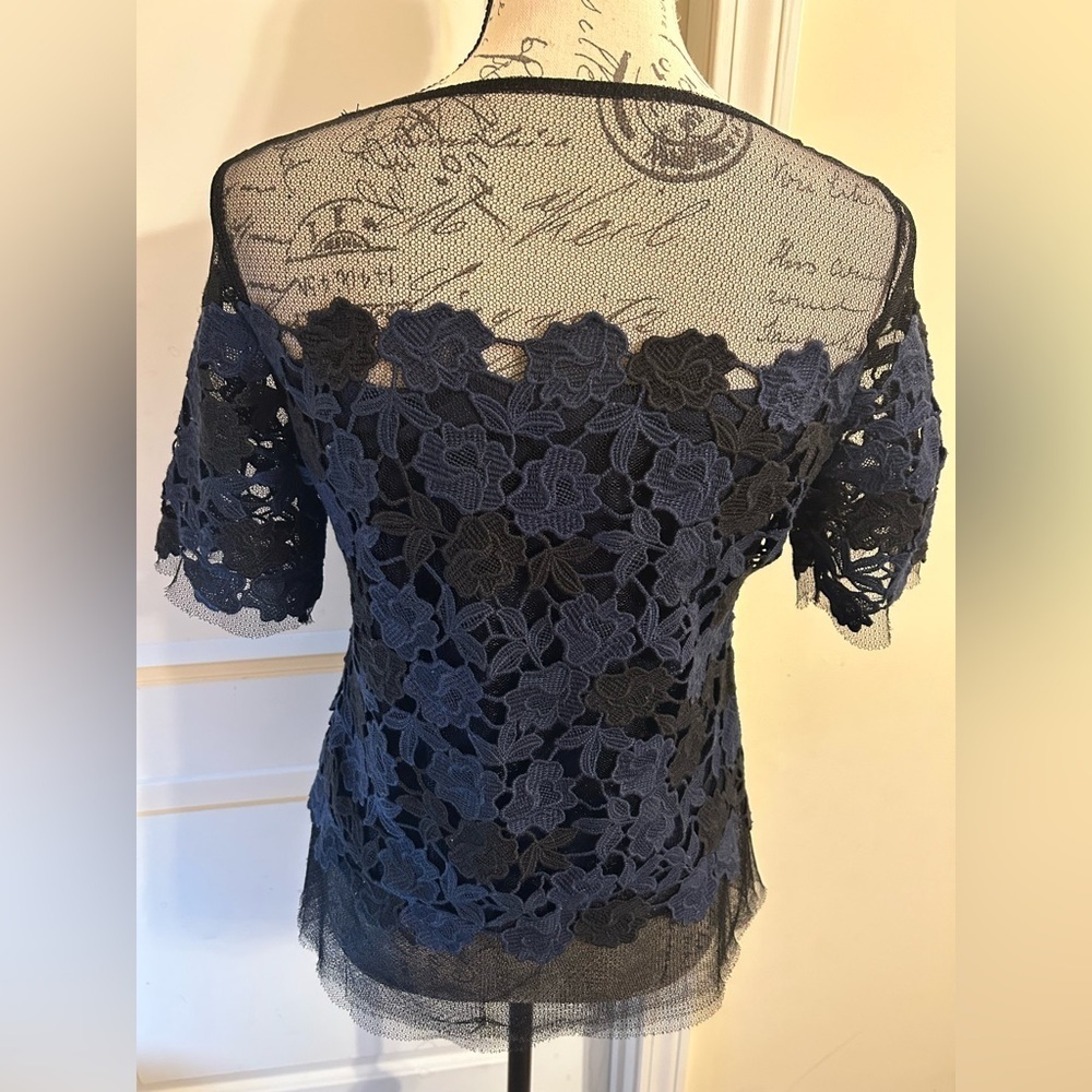 White House Black Market embroidered lace top - Picture 5 of 5